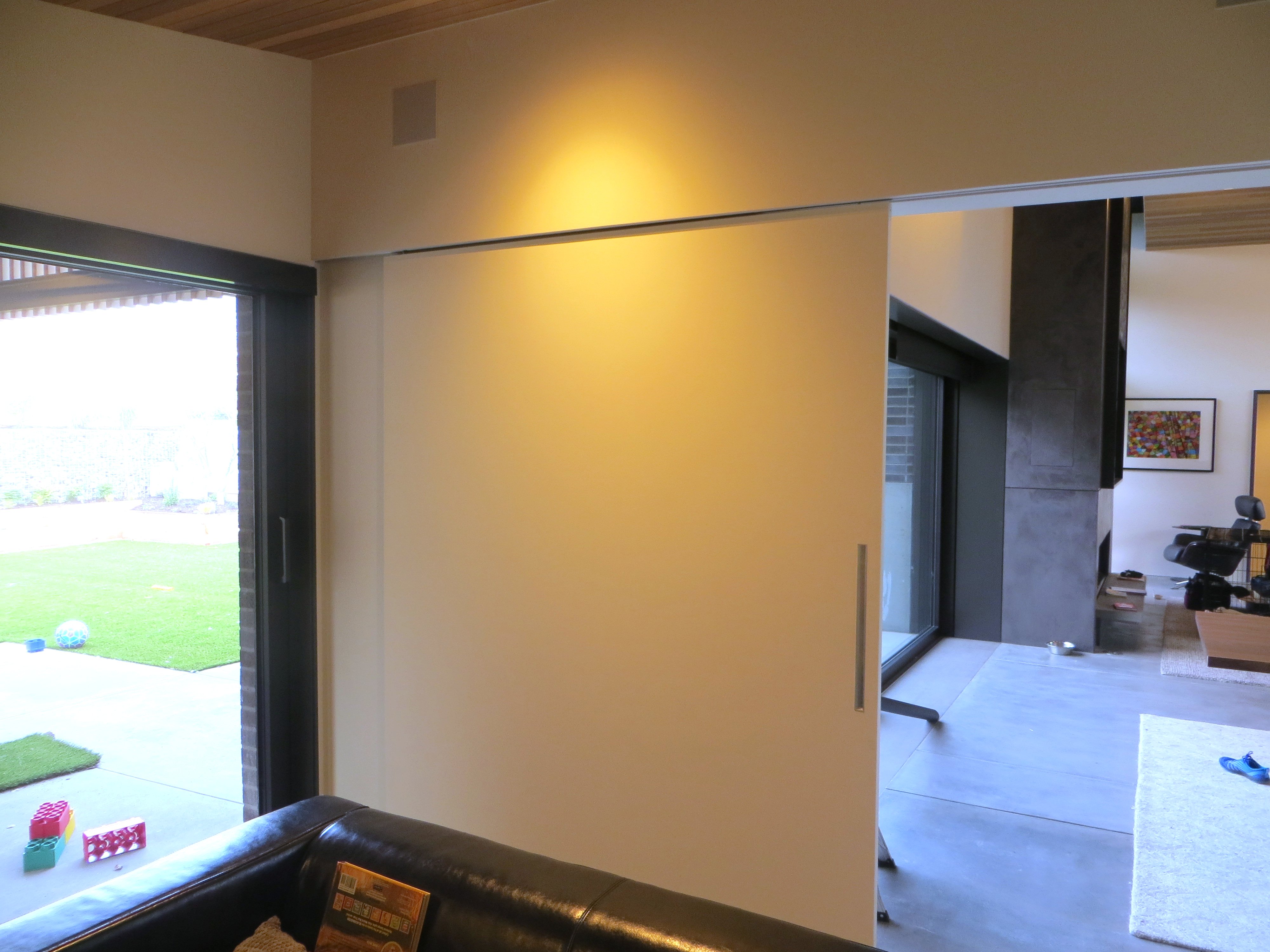 large-sliding-room-dividers-insulated-lightweight-high-strength-sound-deadening-wall-slider